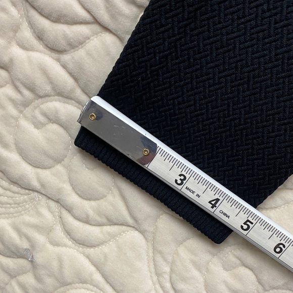 Suzy Shier Black Textured Leggings - Picture 7 of 9